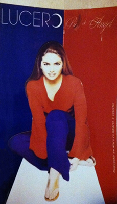 LUCERO PIEL DE ANGEL STAND